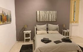 4 Bedroom Apartment In Sliema Near The Sea