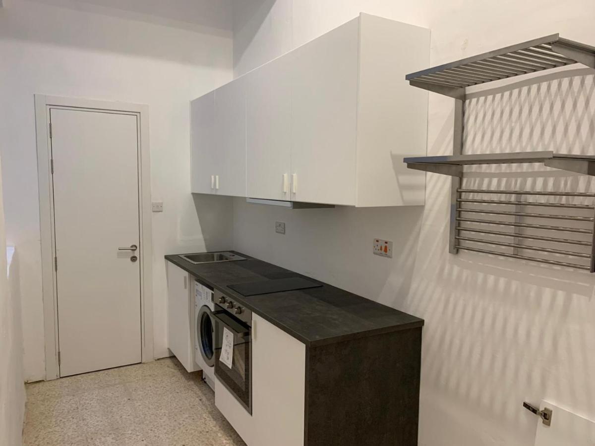 4 Bedroom Apartment In Sliema Near The Sea Esterno foto