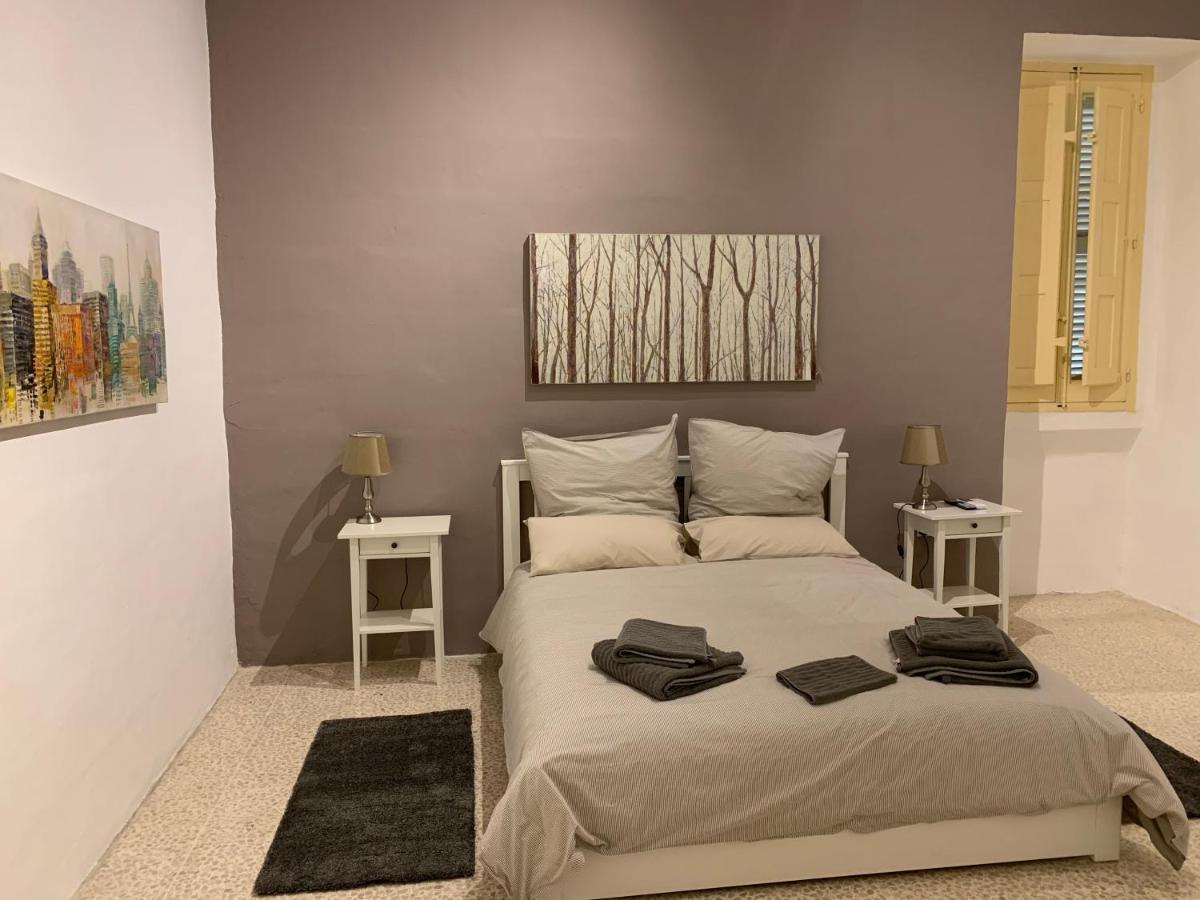 4 Bedroom Apartment In Sliema Near The Sea Esterno foto